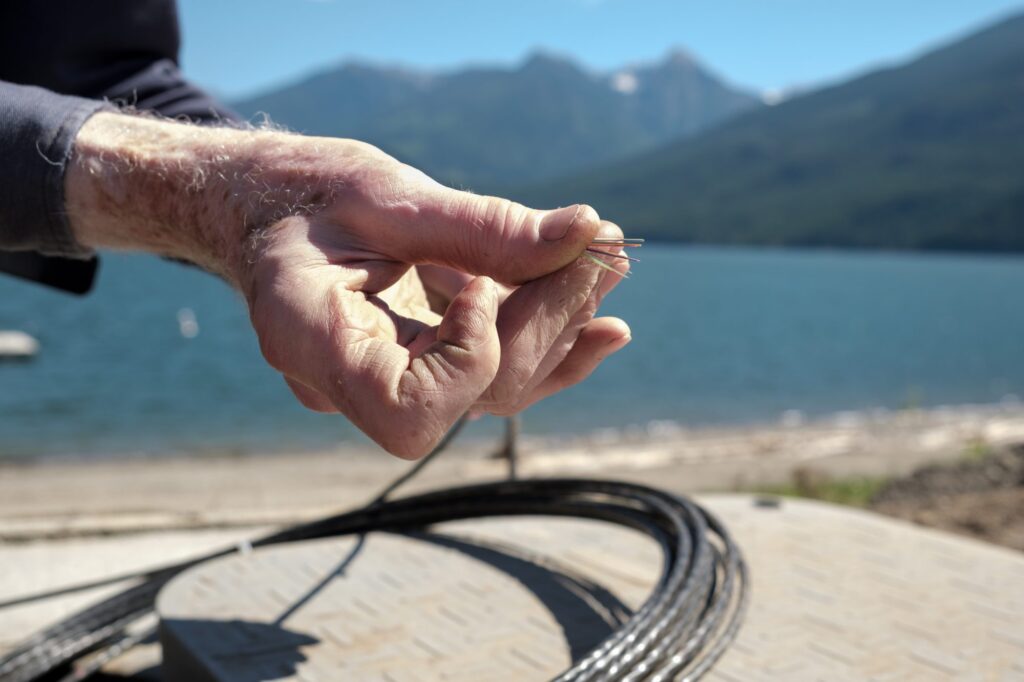 Connecting Kootenay Lake