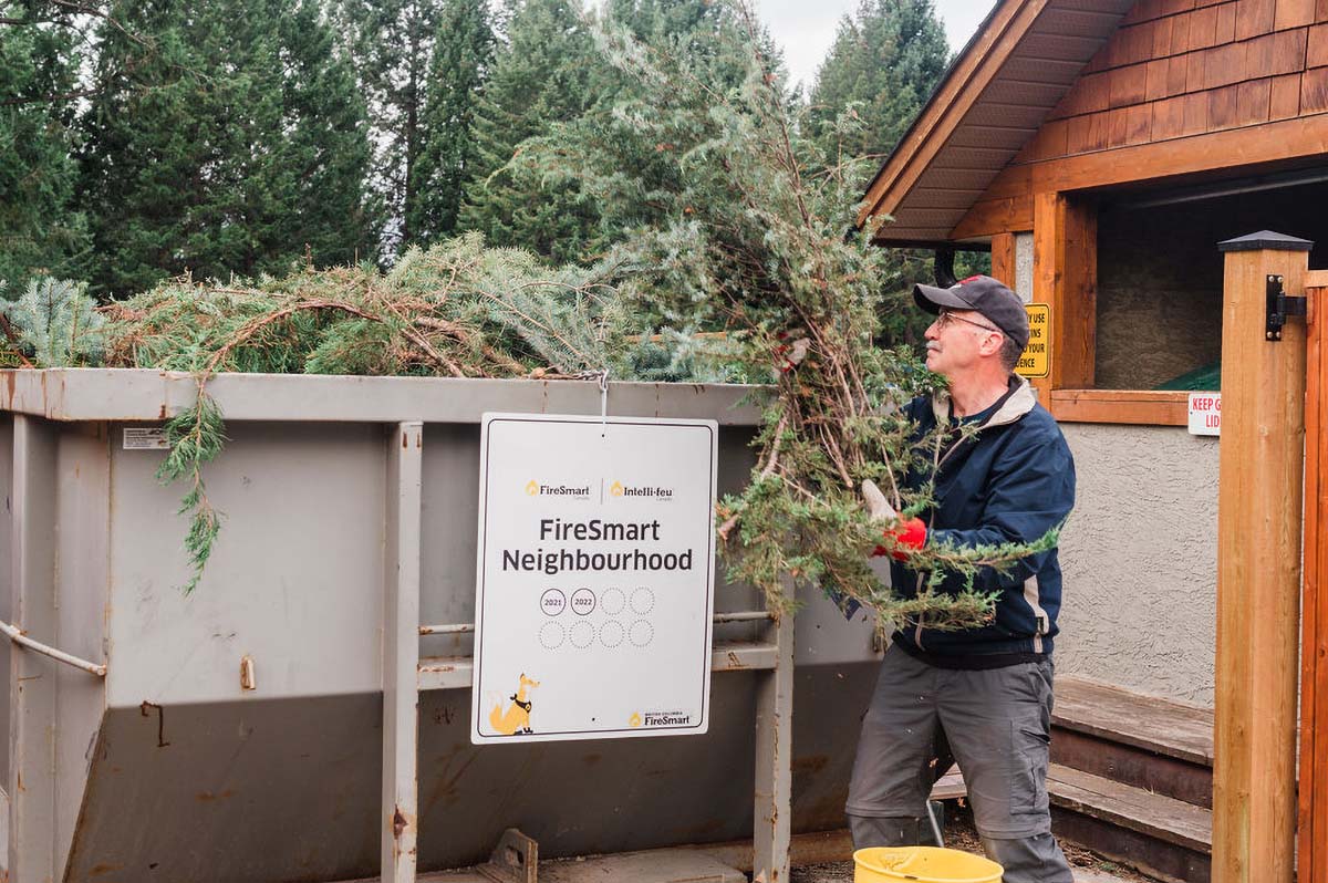 Convenient clean up in Lakeview Meadows