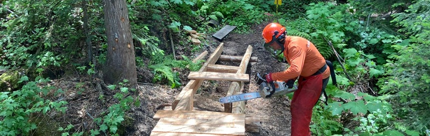 Basin Trail Crew Program Builds Skills and Creates Jobs
